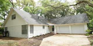 596 NE L Ombre Court Gallery 1