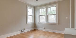 Charming 3BR/1B Conveniently Located Near Rhodes College! Gallery 13
