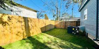 4 Bedroom 2 Bath Bungalow, in Forsyth Park- Available Jan 3rd!!! Gallery 22