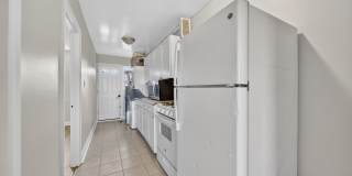 Bright 1 Bedroom Home with Refreshed Interior & In-Unit Laundry Gallery 10