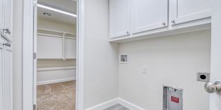 Four bedroom in Stone Lake! Gallery 43