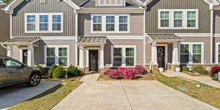 Charming 3BR Townhome in Columbia Gallery 1