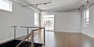 Incredible 2 Bedroom 2 Bath West Loop, Chicago Penthouse Condo for Lease (parking included) Gallery 6