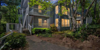 Charming 2BR Condo in Sandy Springs Gallery 1