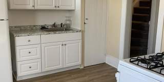 500 Main Street unit: Upper Front Gallery 6