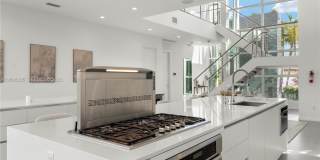 2217 NE 17th Ter Gallery 24