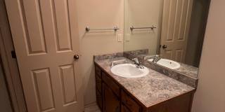 2 bedroom/2 bath townhouse with 2 car garage Gallery 17
