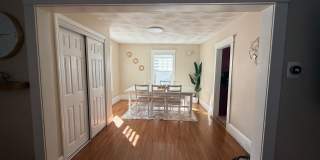 16 Sunset Avenue Gallery 6