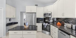 5019 Skyline Boulevard Gallery 7