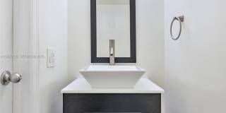 515 NE 38th St Gallery 24