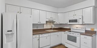 Spacious & Exciting Townhome style Condo Gallery 9