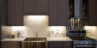 1031 W Monroe St Gallery 6