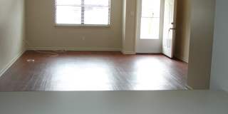 Great Townhome in The Cove! Gallery 3