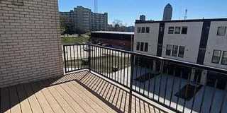 Townhouse For Rent - 1345 Keosauqua Way Gallery 5