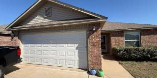 Spacious 3 Bedroom 2 Bathroom Home in Newcastle Schools Gallery 1