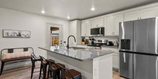 Fully Furnished 3 Bed 2 Bath Home Gallery 5