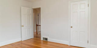 1667 PRIMROSE Road NW Gallery 23