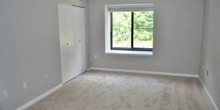 9707 KINGS CROWN Court Gallery 10