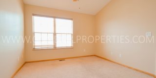 2 Bath Town home in Urbandale with a 2-car attached garage Gallery 9