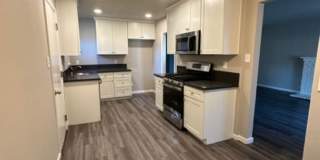 Desirable 3 bedroom 2 bath home Gallery 10