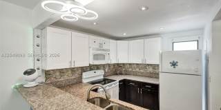 20400 W Country Club Dr Gallery 1