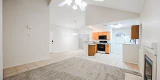 Gated Community townhome, with private garage Gallery 8