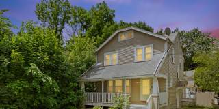 West Akron 3BR with Porch & Off‑Street Parking West Akron 3BR with Porch & Off‑Street Parking Gallery 1