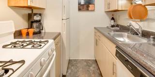 Azalea Apartments Gallery 7