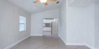 Charming Bungalow in Prime South Tampa – Plant High School District! Gallery 5