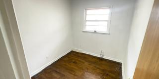 3535 Robey Avenue Gallery 17