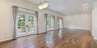 225 South Hamilton Drive Gallery 1