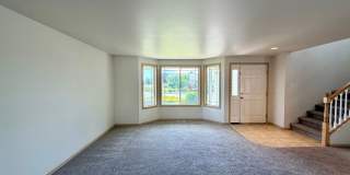 Spacious 4 Bedroom, 2.5 Bath w/3 Car Garage! Spacious 4 Bedroom, 2.5 Bath w/3 Car Garage! Gallery 4
