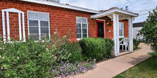 1919 W Earll Drive Gallery 1
