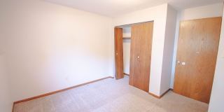 NW Rochester Split-Level with Vaulted Ceilings & Detached 2-Car Garage Gallery 19