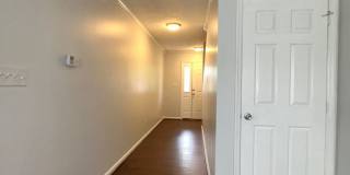 Lovely Single Family House! All Electric, Garage, Deck, Privacy Fenced Backyard, Pets Ok! Gallery 8