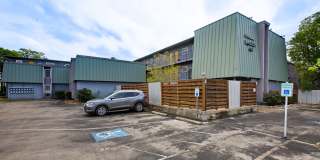 2 Bed 1 Bath Condo by UT and CapMetro Stop Gallery 23
