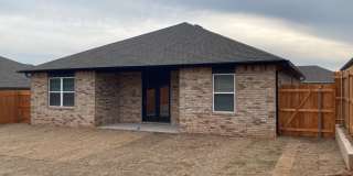 3 Bedroom 2 Bathroom 2 Car Garage Home in Oakdale School District Gallery 19