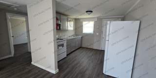 Renovated two bedroom near Harden Street - FREE first month Gallery 1