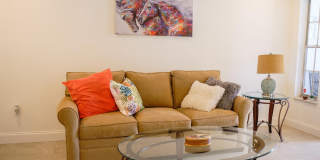 1425 Riverside Circle Gallery 1