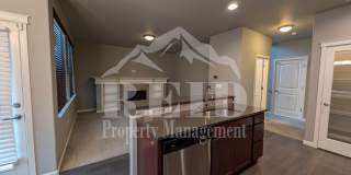 Stunning 3-Bedroom, 2.5-Bathroom Home! Stunning 3-Bedroom, 2.5-Bathroom Home! Gallery 9