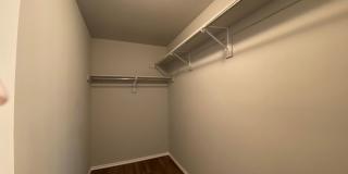 Charming 4 bed 2 bath in Hunters Spring *  Mustang schools Gallery 20