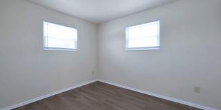 2 Bedroom One Level Apartment Gallery 54