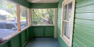 Walk to UF & Downtown! Gallery 3