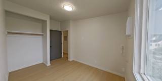 University Manor - Newly Renovated Units just a short walk from Campus! Gallery 142