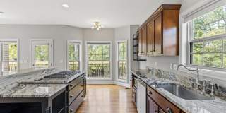 2505 Eastway Drive Gallery 3