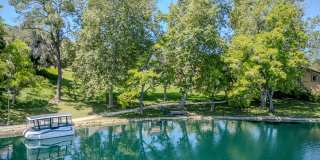 Luxury waterfront living in Calabasas Luxury waterfront living in Calabasas Gallery 4