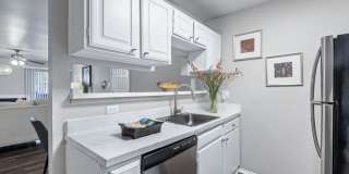 Regal Crossing Apartments Gallery 14