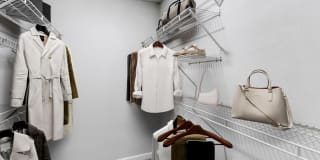 Elliot on Abernathy Gallery 35