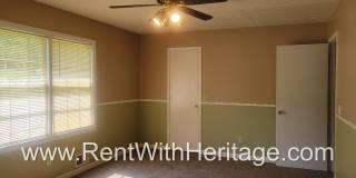 GREAT HOME / 3 BEDROOMS AND BONUS ROOM / GREAT LOCATION /  PRIVATE FENCED YARD Gallery 35