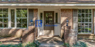 4 Bed / 2 Bath Home in Crossgates Gallery 1